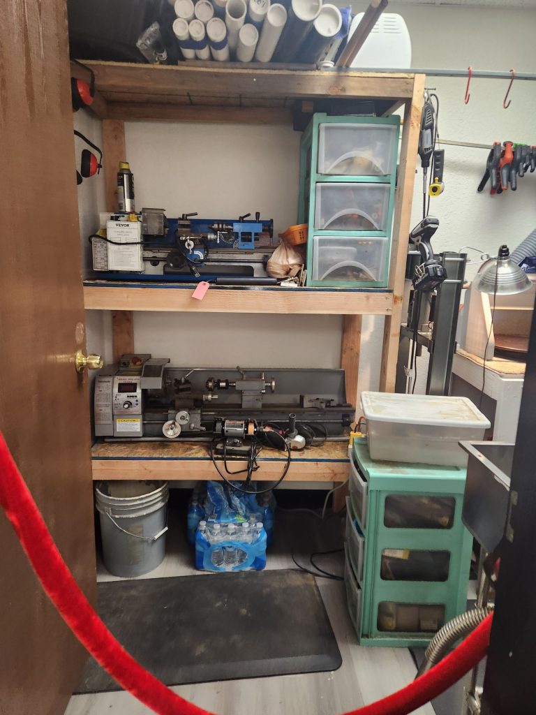 Typewriter Muse has gone old school analog even in their speaker choice.